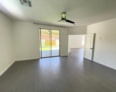 2670 E Hulet Drive - Photo Thumbnail 24