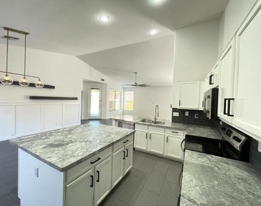 2670 E Hulet Drive - Photo Thumbnail 14
