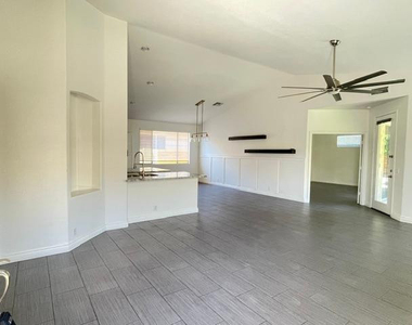 2670 E Hulet Drive - Photo Thumbnail 10