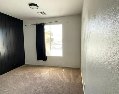 2670 E Hulet Drive - Photo Thumbnail 20