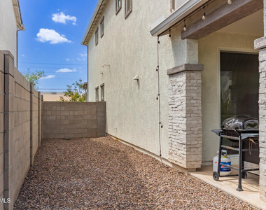 3746 E Earll Drive - Photo Thumbnail 38