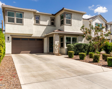 3746 E Earll Drive - Photo Thumbnail 37