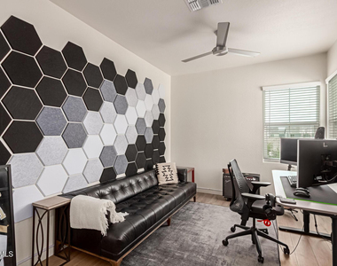 3746 E Earll Drive - Photo Thumbnail 29