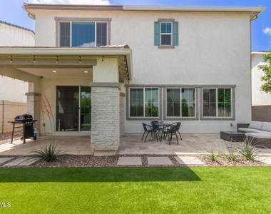 3746 E Earll Drive - Photo Thumbnail 35