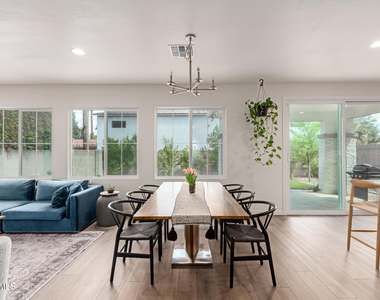 3746 E Earll Drive - Photo Thumbnail 1