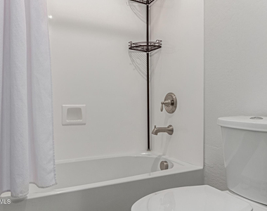 3746 E Earll Drive - Photo Thumbnail 21