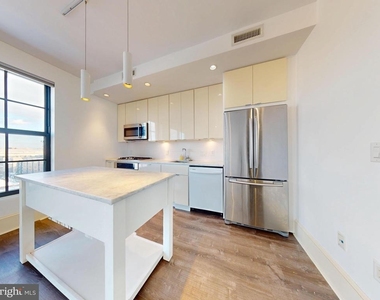 1011 M Street Nw - Photo Thumbnail 2