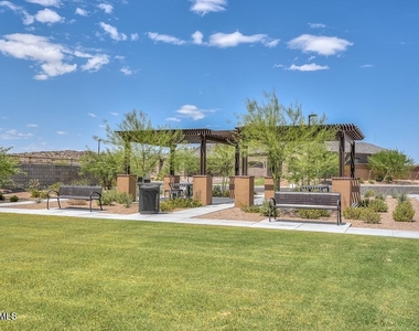 17775 W Sunward Drive - Photo Thumbnail 7