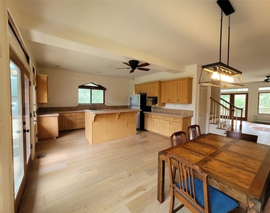 281 Earl Callahan Rd - Photo Thumbnail 8