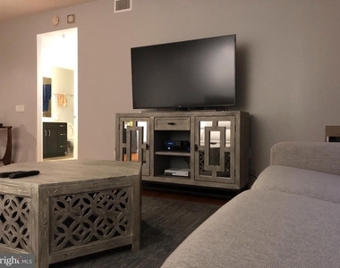 440 L Street Nw - Photo Thumbnail 6