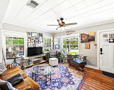 202 S 3rd St - Photo Thumbnail 6