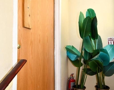 1314 Downing Place Ne - Photo Thumbnail 17