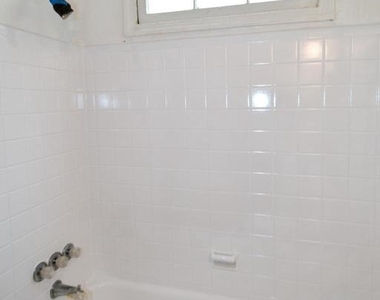 1314 Downing Place Ne - Photo Thumbnail 9