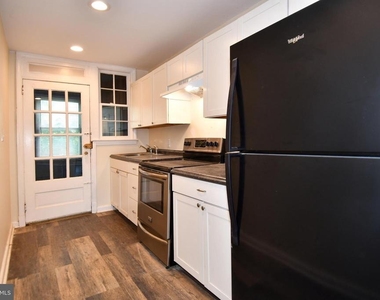 1314 Downing Place Ne - Photo Thumbnail 7
