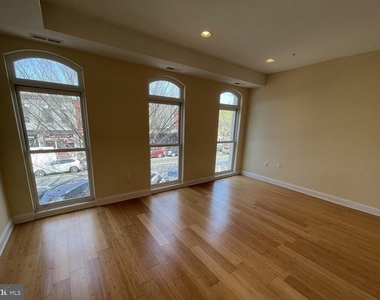 532 8th Street Se - Photo Thumbnail 4