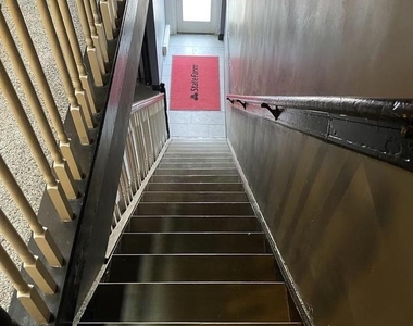 532 8th Street Se - Photo Thumbnail 1