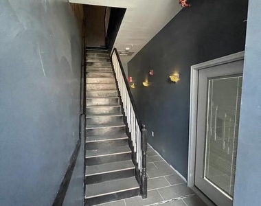 532 8th Street Se - Photo Thumbnail 2