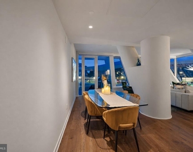 601 Wharf Street Sw - Photo Thumbnail 6