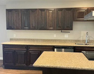 4322 E Villa Maria Drive - Photo Thumbnail 3