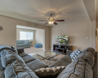 8031 E Oak - Photo Thumbnail 6