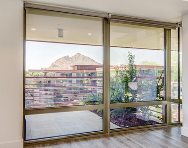 7137 E Rancho Vista Drive - Photo Thumbnail 24
