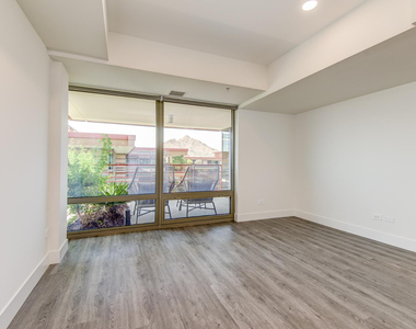 7137 E Rancho Vista Drive - Photo Thumbnail 18
