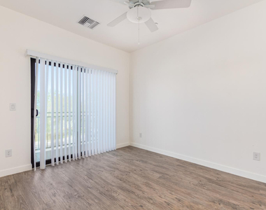 2063 E Lemon Street - Photo Thumbnail 14