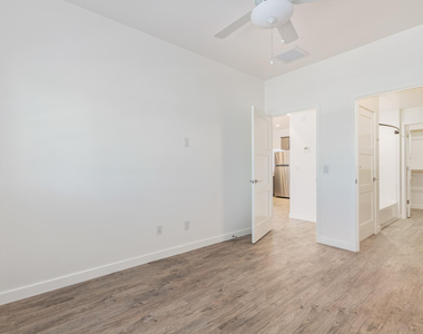 2063 E Lemon Street - Photo Thumbnail 8