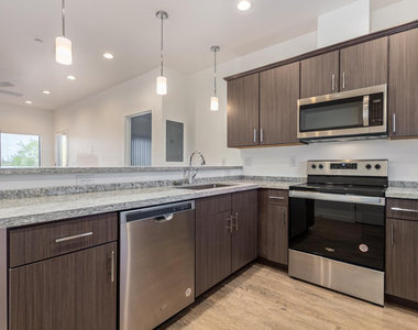 2063 E Lemon Street - Photo Thumbnail 5