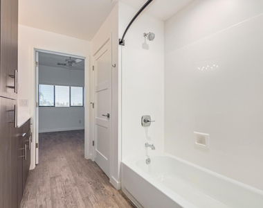 2063 E Lemon Street - Photo Thumbnail 11
