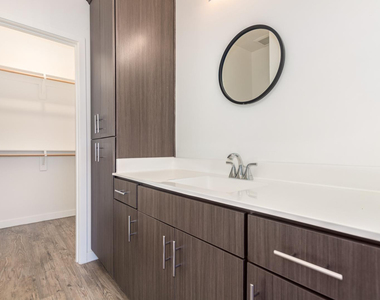 2063 E Lemon Street - Photo Thumbnail 18