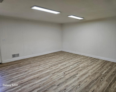 531 E Laguna Drive - Photo Thumbnail 16