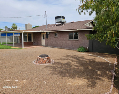531 E Laguna Drive - Photo Thumbnail 29