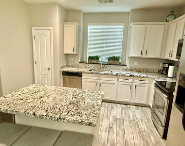 3708 E Kerry Lane - Photo Thumbnail 21