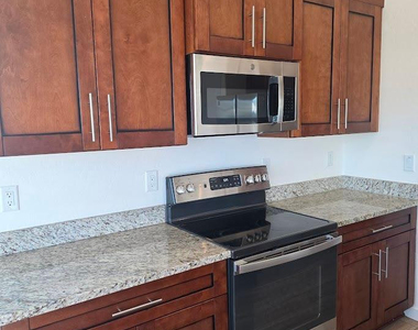 12411 W Jenero Drive - Photo Thumbnail 3