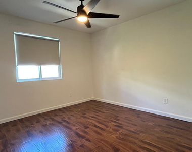 740 W Elm Street - Photo Thumbnail 9