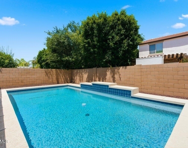 1876 E Azalea Court - Photo Thumbnail 23