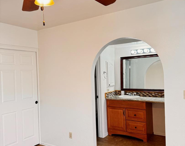 1043 S Rose - Photo Thumbnail 29