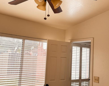 1043 S Rose - Photo Thumbnail 18