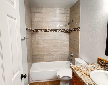 1043 S Rose - Photo Thumbnail 33