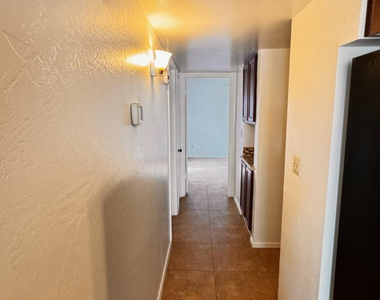 1043 S Rose - Photo Thumbnail 21