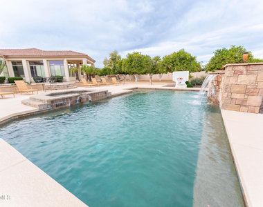 3552 E Jaeger Circle - Photo Thumbnail 24