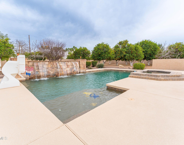 3552 E Jaeger Circle - Photo Thumbnail 30