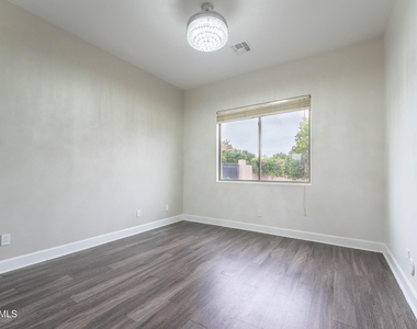 3552 E Jaeger Circle - Photo Thumbnail 14