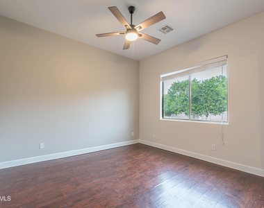 3552 E Jaeger Circle - Photo Thumbnail 37