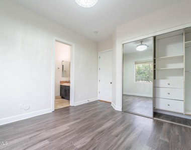 3552 E Jaeger Circle - Photo Thumbnail 38