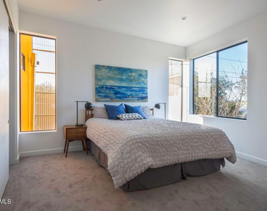 1419 S Kenneth Place - Photo Thumbnail 5