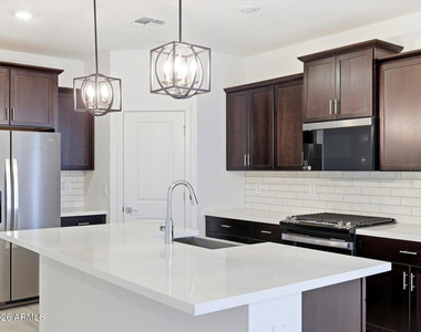 15875 W Cottontail Lane - Photo Thumbnail 3