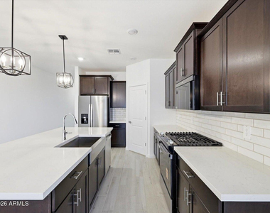 15875 W Cottontail Lane - Photo Thumbnail 6