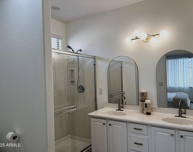 1702 W Owens Way - Photo Thumbnail 8